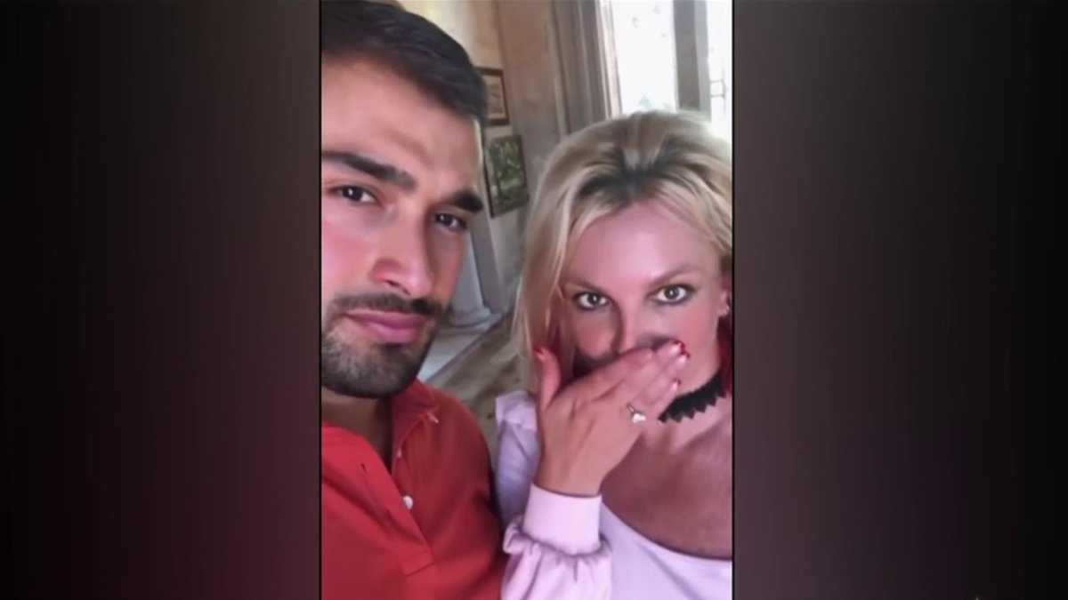 Britney Spears acepta casarse con Sam Asghari: esto dice el anillo de diamantes de su compromiso