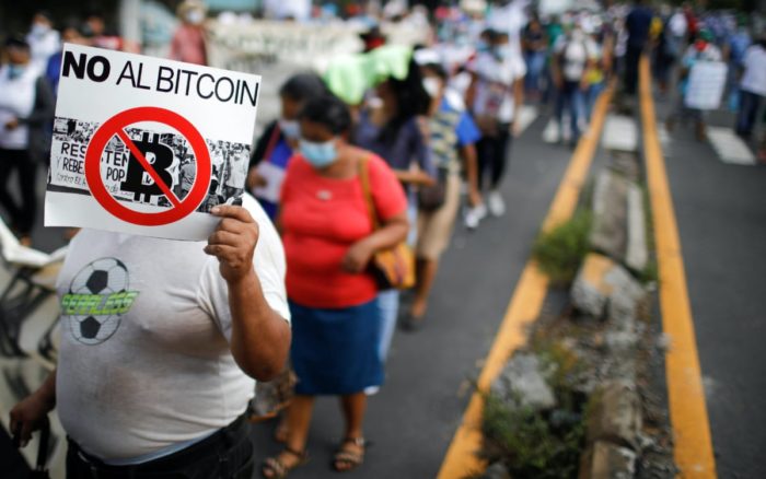 ¡Basta ya!: miles protestan contra Bukele en El Salvador; lo acusan de ataques a democracia