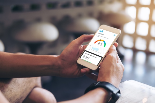 Self Financial recauda $ 50 millones para ayudar al consumidor de alto riesgo a generar crédito y ahorros al mismo tiempo