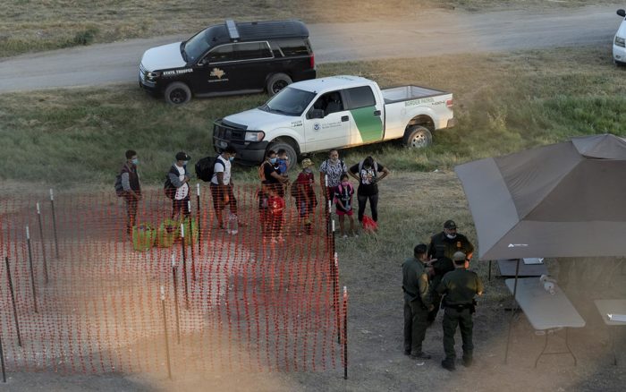 EU: Juez frena expulsión de familias migrantes por razones de salud pública y sin dejarlas solicitar asilo