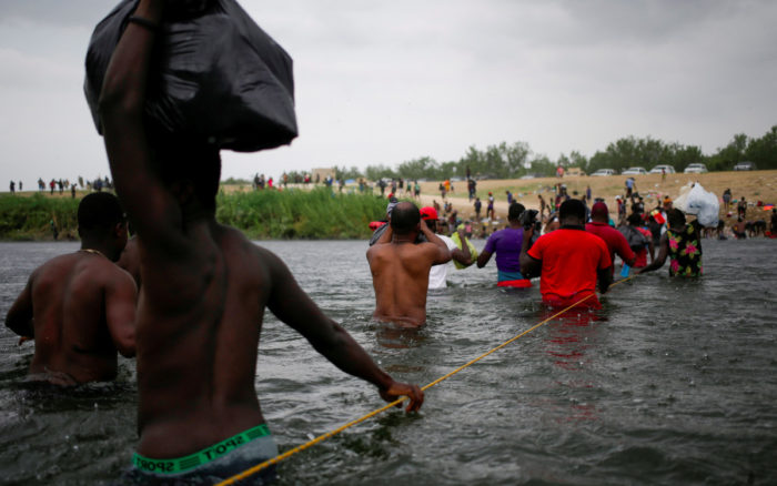 ONU denuncia la ‘deplorable’ situación de migrantes en Texas y rechaza expulsiones masivas