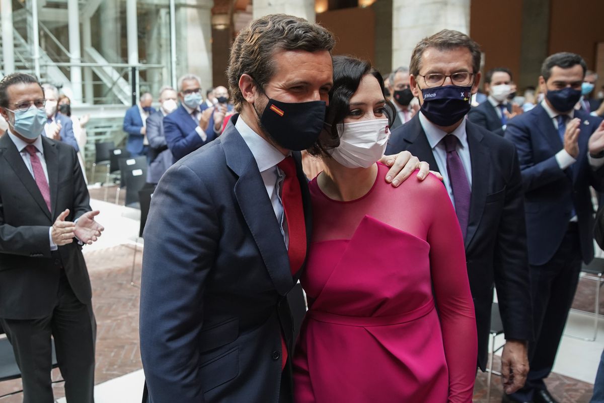 Ayuso acapara el foco de la convención diseñada para relanzar el liderazgo de Casado