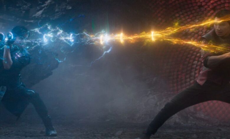 Cómo Marvel decidió los colores de los diez anillos de Shang-Chi