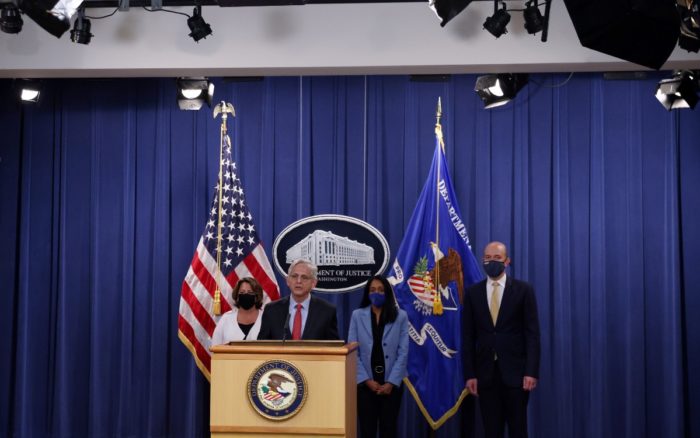 Departamento de Justicia de EU demanda a Texas para bloquear ley antiaborto