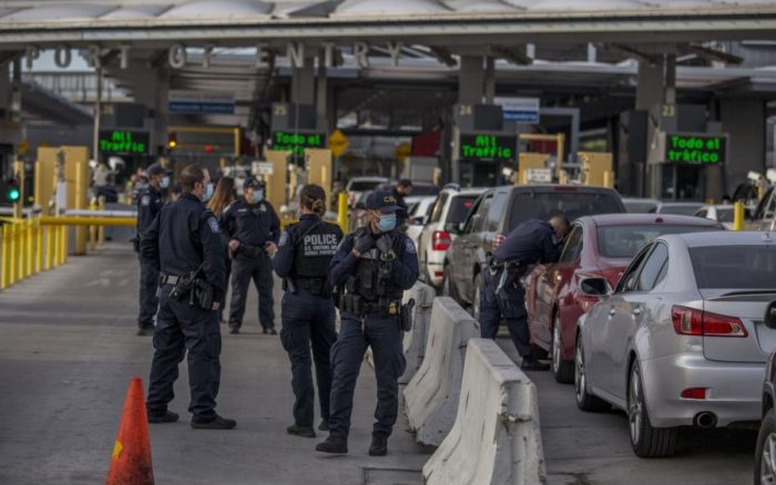 EU extiende nuevamente cierre de frontera con México