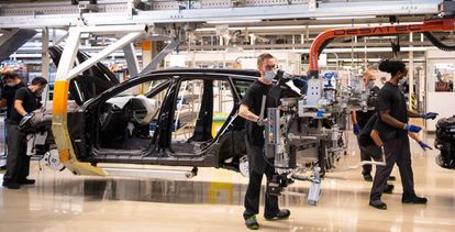 Operarios en la planta de Seat en Martorell (Barcelona), en septiembre de 2020.