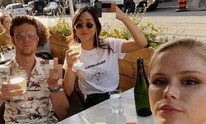 El elenco de la tercera temporada de The Boys celebra el final de la filmación con un gesto grosero