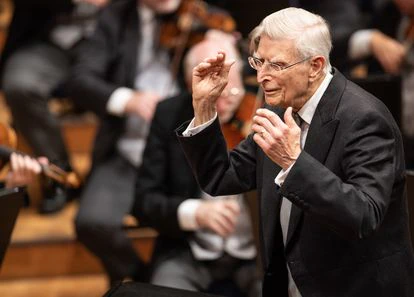 Herbert Blomstedt dirige a la Filarmónica de Viena la Cuarta Sinfonía de Anton Bruckner.