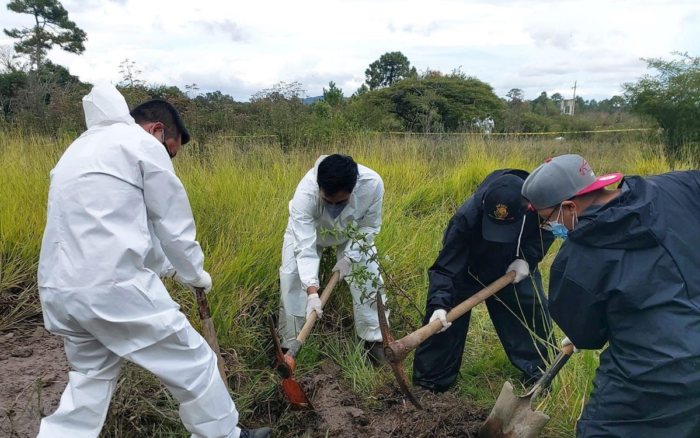 Hallan ocho cadáveres en fosas clandestinas en Chiapas