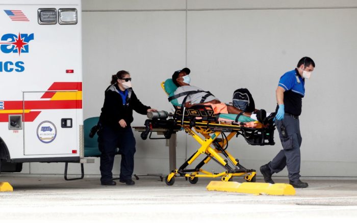 Infecciones de Covid-19 aumentan ‘abruptamente’ en Norteamérica, advierte la OPS