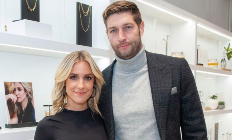 Jana Kramer y Jay Cutler llevan su romance a un nivel superior