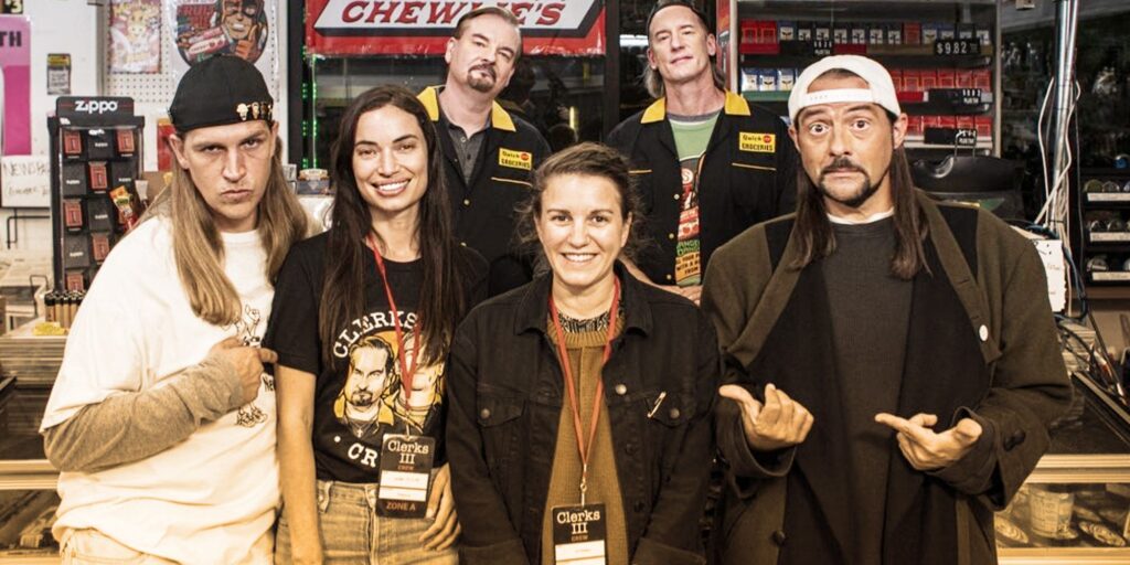 Kevin Smith comparte foto de Clerks 3 Set como final de rodaje