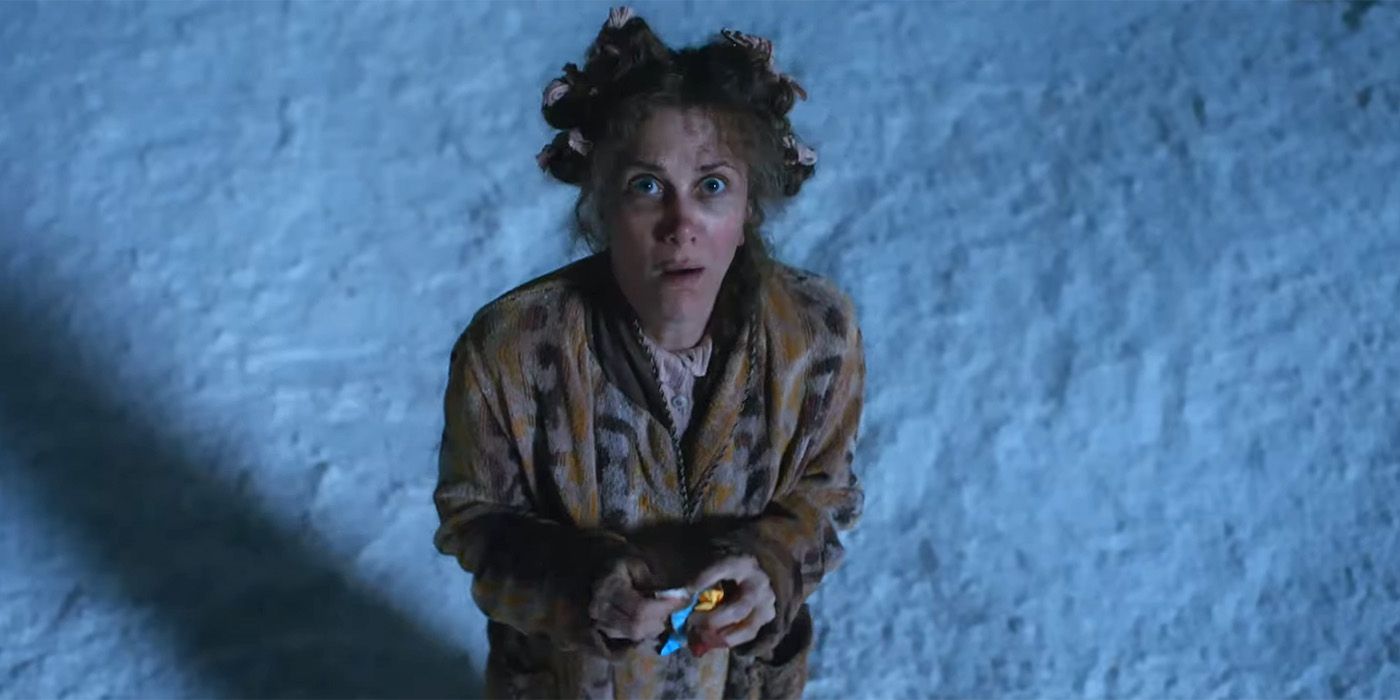 Kristen Wiig es una tía malvada de cuento de hadas en el tráiler de la película Christmas Origin