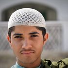 AKORA KHATTAK (Pakistán). 11-09-2021. Estudiante en la Madrasa Haqqanía, una famosa escuela coránica con 4.000 alumnos por la que han pasado importantes líderes talibanes, algunos de ellos en el actual gobierno de Kabul. FOTO: LUIS DE VEGA 