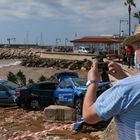 Un hombre footgrafía los destrozos en los vehículos, después del paso de la tormenta de este miércoles en Alcanar, a 2 de septiembre de 2021, en Tarragona, Cataluña (España). En este municipio de Tarragona han caído 78 litros por metro cuadrado, provocando daños en vehículos, infraestructuras públicas y viviendas privadas, aunque no hay daños personales ni personas desaparecidas. Además, la intensidad de las lluvias ha obligado a cortar carreteras, circulación de trenes y ha dejado sin luz a un millar de usuarios.
02 SEPTIEMBRE 2021;LLUVIAS;TEMPORAL;INUNDACIONES;DESTROZOS;DAÑOS
Fabián Acidres / Europa Press
02/09/2021