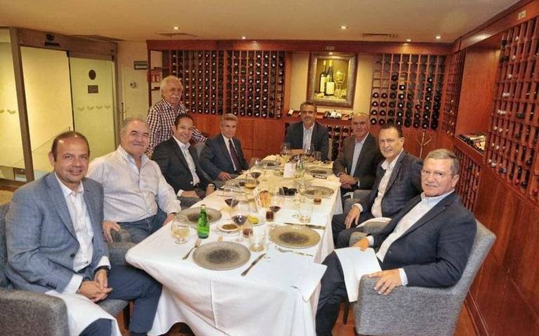 Mauricio Kuri se reúne con 5 ex gobernadores y sus colaboradores más cercanos