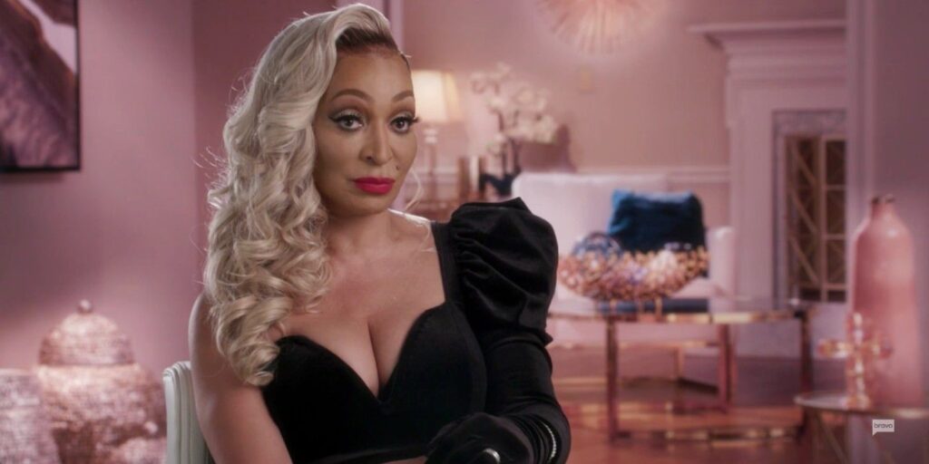 RHOP: Karen Huger aborda el drama de velas con Wendy en John Wick Meme