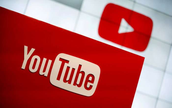 Rusia amenaza con bloquear YouTube; Kremlin aboga por “tolerancia cero”