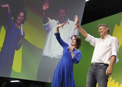 Annalena Baerbock y Robert Habeck, líderes de Los Verdes, tras conocer los resultados este domingo.