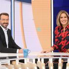 Marc Sala y Silvia Intxaurrondo, en el plató de 'La hora de La 1'.