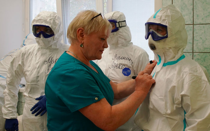 El Kremlin atribuye el récord de muertes por Covid-19 a la lentitud de la vacunación