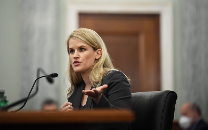 En Facebook saben cómo hacer más segura la plataforma, pero anteponen ganancias: Exempleada tras comparecer en Senado de EU