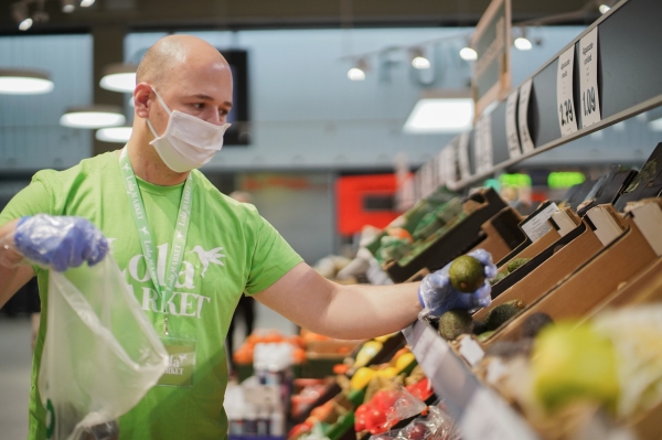 Cabify se afianza en las entregas de comestibles en España con la vinculación de Lola Market