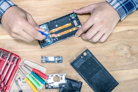 ley de reparación justa 2021 derecho a reparación servicio de telefonía móvil, primer plano