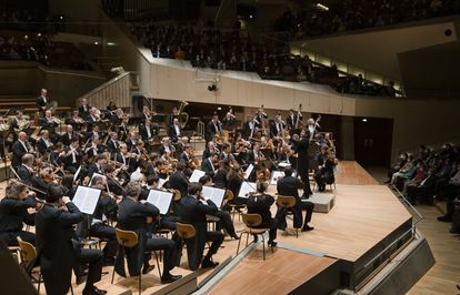 La Filarmónica de Berlin,  dirigida por Gustavo Gimeno.