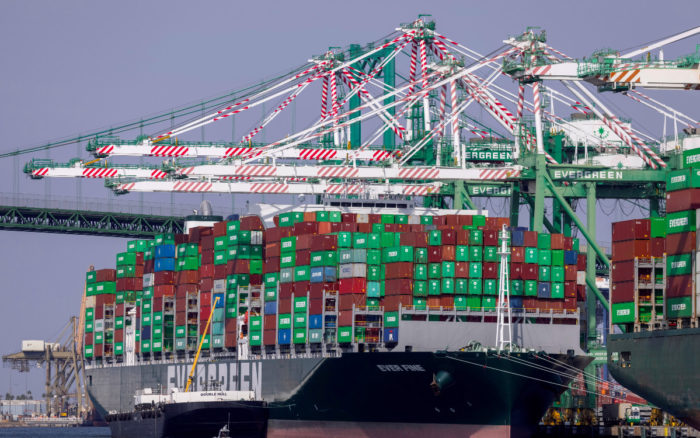 FMI baja proyección de expansión de economía global por dificultades en cadenas de suministros