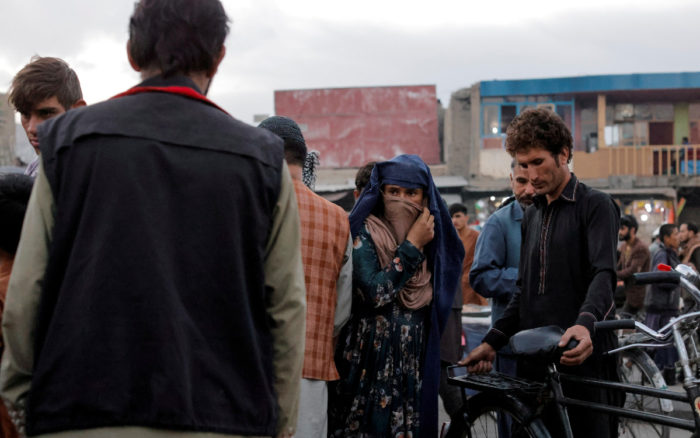 La UE destinará 700 millones más en ayuda humanitaria para Afganistán y países vecinos