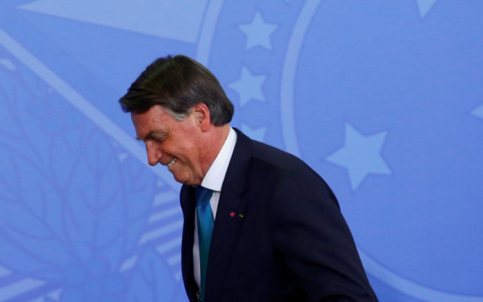 Bolsonaro debería enfrentar acusación de homicidio por errores ante Covid: informe del Senado