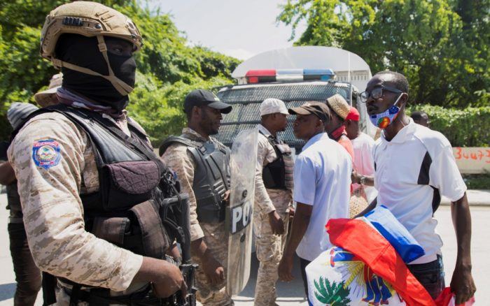 Rompe récord cifra de migrantes arrestados en la frontera Estados Unidos-México