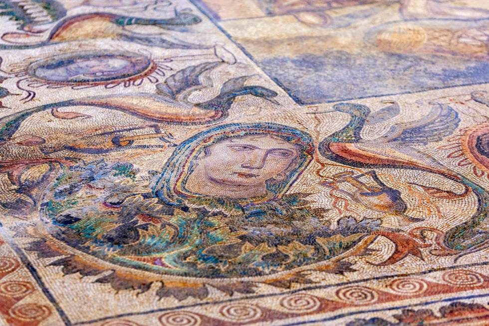 Mosaico del Oecus (siglos I-II), en la villa romana de La Olmeda, cerca de la localidad de Saldaña.