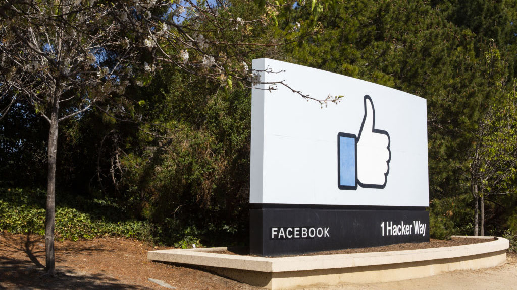 Según The Verge, Facebook planea cambiar de nombre