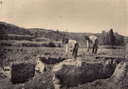 Destrucción de los edificios de Flaviaugusta en 1928 por el trazado del ferrocarril.
