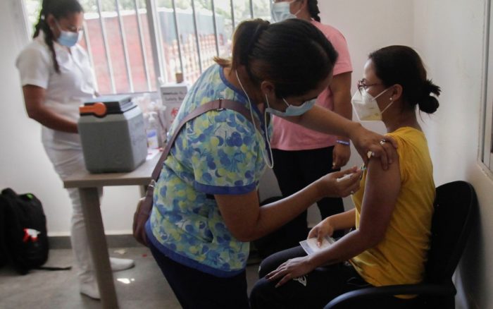 América reporta cifra más baja de casos y muertes por Covid-19 en más de un año: OPS