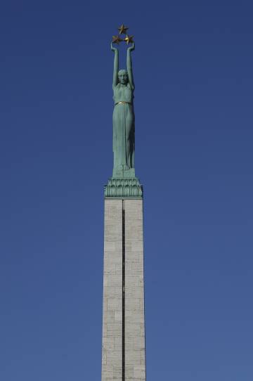 Milda, el Monumento a la Libertad en Riga.