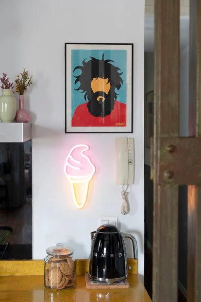 Detalles del salón de la casa del músico. 