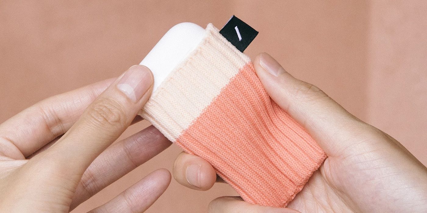 Ahora puede comprar un gorro AirPods que combine con el calcetín de su iPod