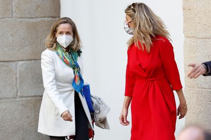 Las vicepresidentas del gobierno de Economía, Nadia Calviño, y Trabajo, Yolanda Díaz, durante la XXXII Cumbre Hispano-Portuguesa que se celebró este jueves en la localidad cacereña de Trujillo.
