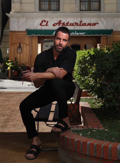 A lo largo de su trayectoria profesional, Carles Francino ha formado parte de series como 'Hospital Central' y 'Las chicas del cable'.