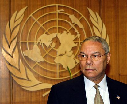 El general Colin L. Powell, ante el emblema de la ONU, en una imagen de archivo.