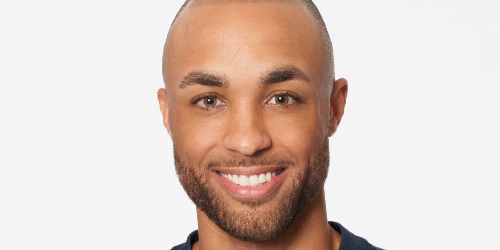 Despedida de soltera: Explicación de la carrera de baloncesto de Joe Coleman