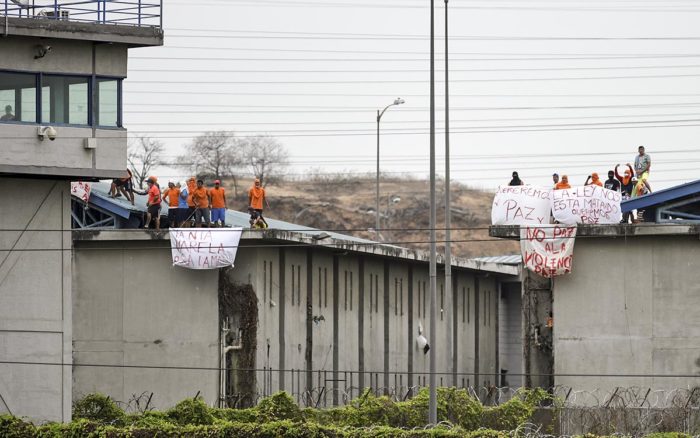 Ecuador: Encuentran a siete presos ahorcados en una cárcel de Guayaquil