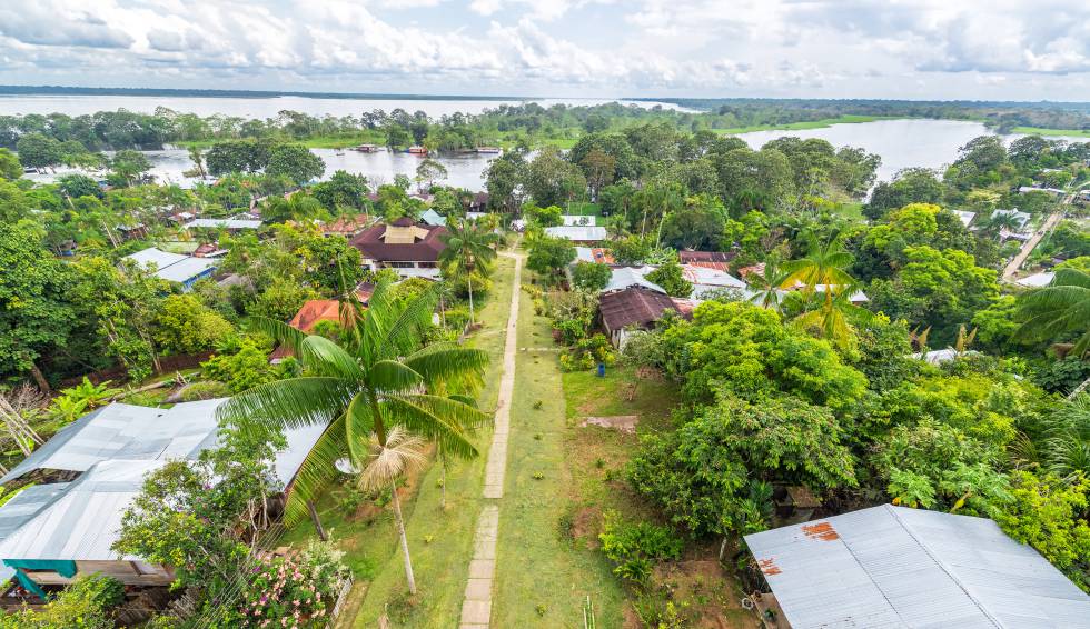 Vista de Puerto Nariño, junto al río Amazonas (Colombia).