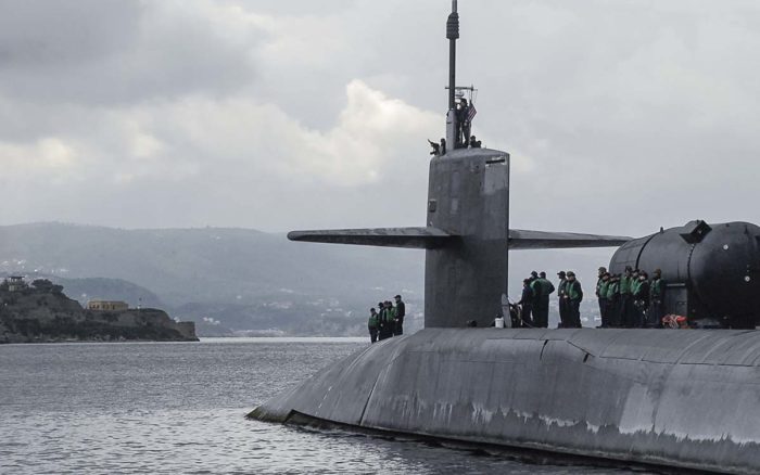 FBI detiene a un ingeniero nuclear de la Armada y a su esposa por vender secretos de submarinos nucleares