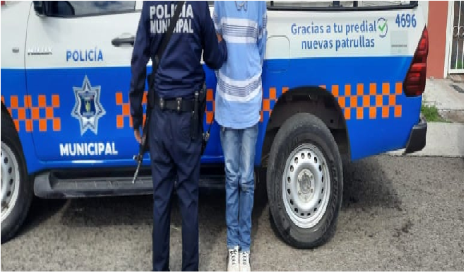 Golpeó salvajemente a una mujer, es su pareja sentimental, en Granjas Banthi, San Juan del Río