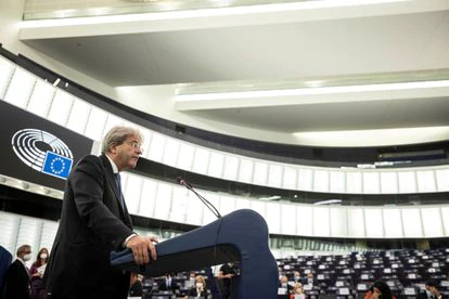 El comisario europeo de Economía, Paolo Gentiloni, el miércoles en la sede del Parlamento Europeo en Estrasburgo (Francia).