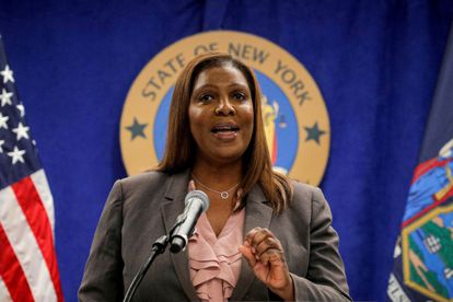 La fiscal Letitia James, durante una conferencia de prensa, en mayo pasado.